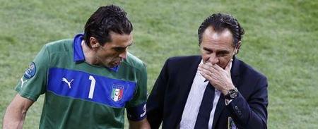 绝平x2！VAR巨大争议！蓝军敲定新帅