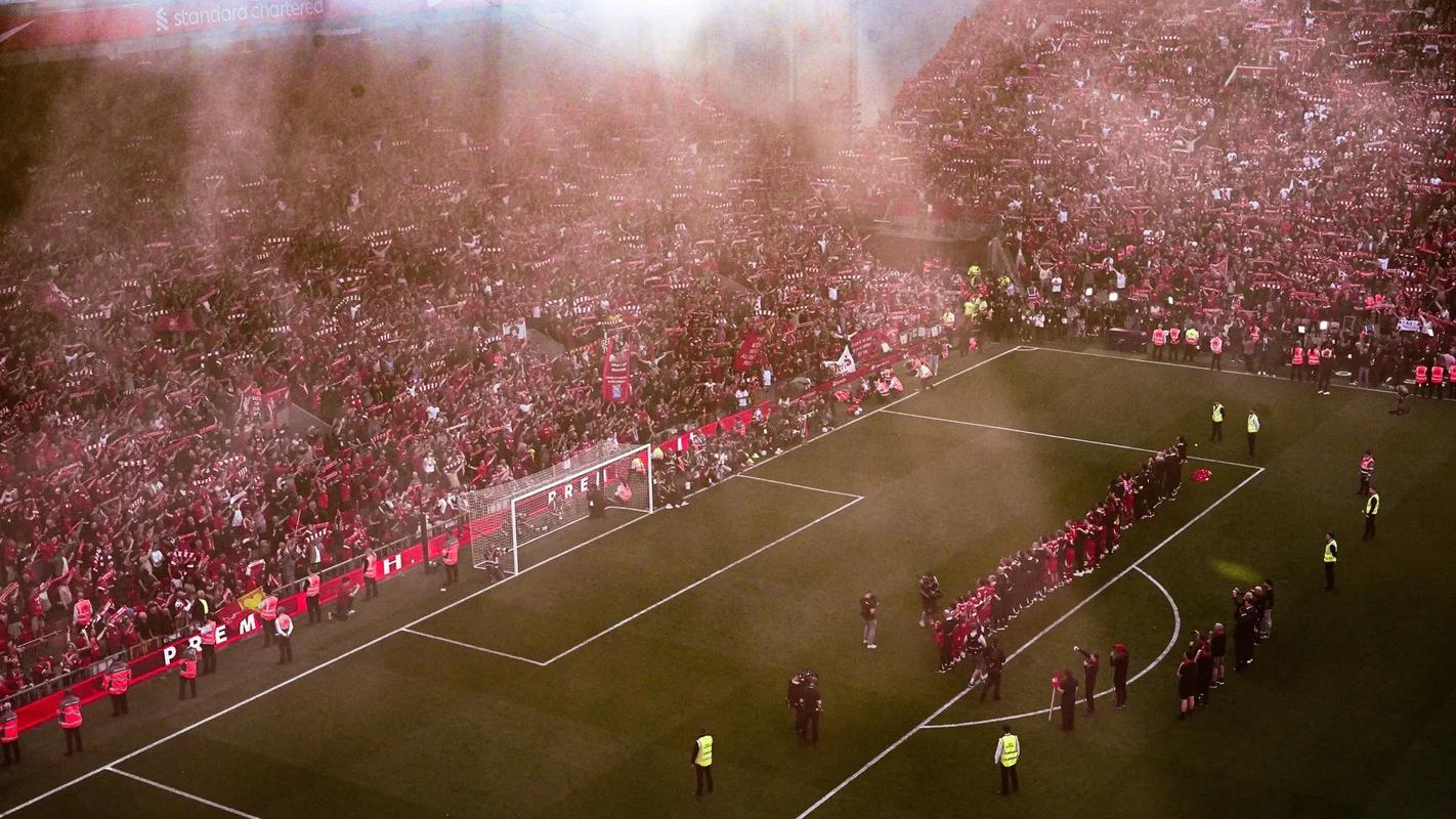 太阳报：威尔科克斯告知曼联球员这赛季目标是欧