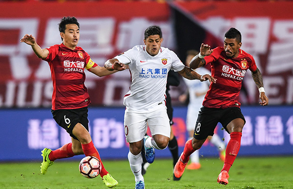 还有悬念吗？曼城缩小分差的最后机会，寄托在乱成一团的红军身上