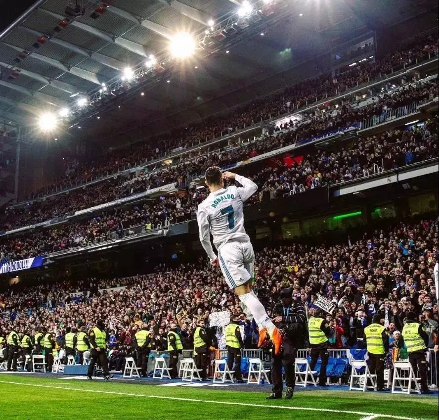 老詹41岁仍输球独得22分！湖媒：该被炒鱿鱼了佩林卡