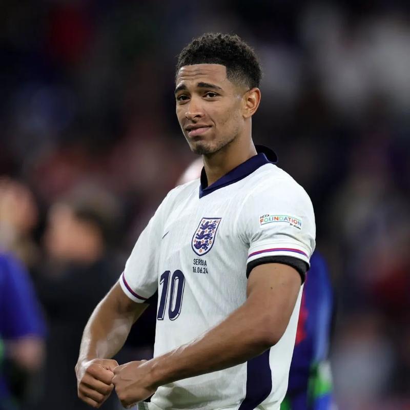 英媒：多特打算冬窗卖阿德耶米，曼联枪手巴萨均有意